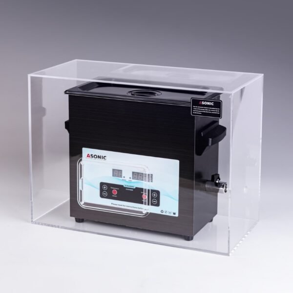 ASONIC 7L pulitore a ultrasuoni collocato all'interno di una scatola silenziosa per ridurre il suono durante il funzionamento a ultrasuoni.